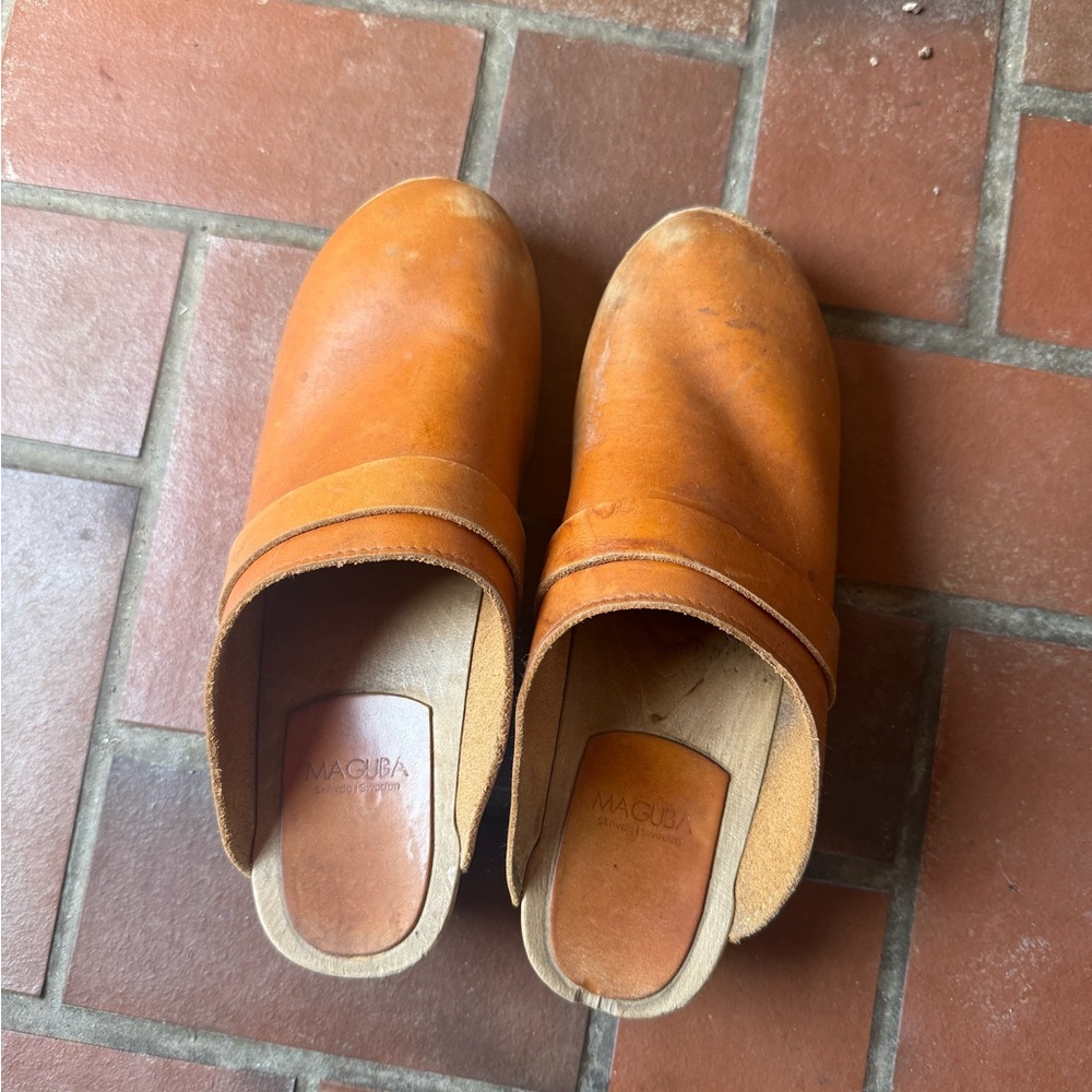 Maguba Wood & Leather Clogs 42